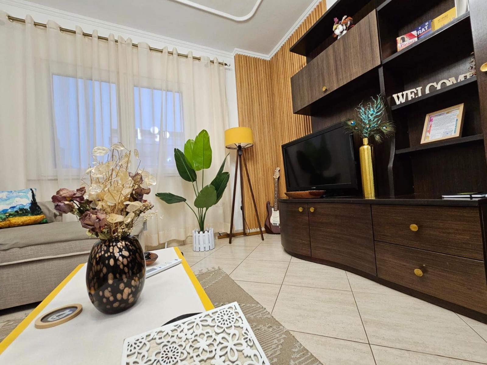 Apartment The Station - House Of Tourists Tirana